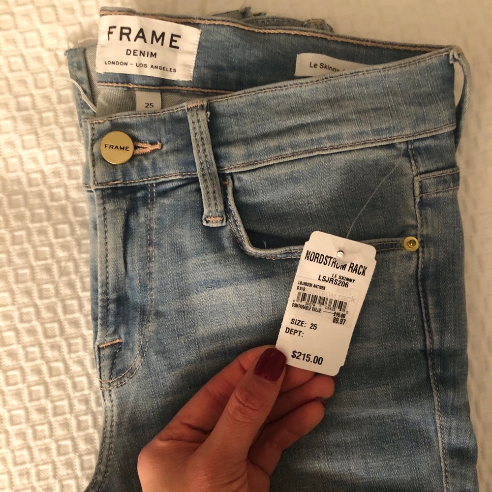 Frame Light-Wash Skinny Jeans